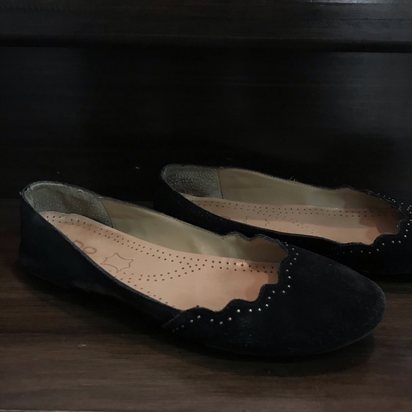 Black Suede Aldo Flats - Picture 1 of 7